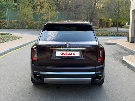 2019 Rolls-Royce Cullinan I (Series I), красный, 26500000 рублей, вид 4