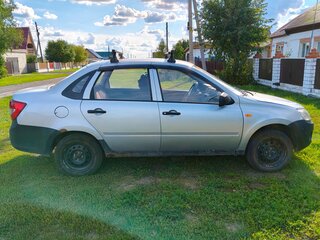 2013 Lada (ВАЗ) Granta I, серебристый, 230000 рублей, вид 2