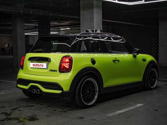 2020 Mini Hatch Cooper S III (F55/F56) Рестайлинг, жёлтый, 2460000 рублей - вид 8