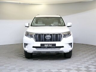 2022 Toyota Land Cruiser Prado 150 Series Рестайлинг 3, белый, 6290000 рублей, вид 2