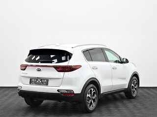 2019 Kia Sportage IV Рестайлинг, белый, 1915000 рублей, вид 2