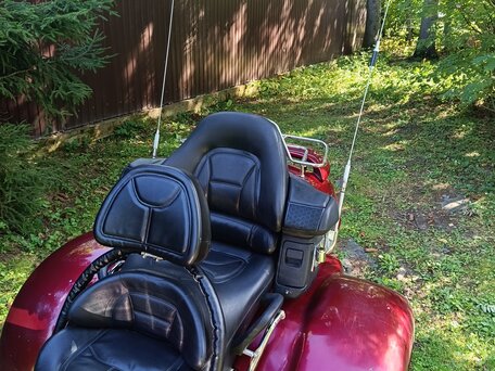 2001 Honda GL 1800 Gold Wing, красный, 1500000 рублей, вид 1