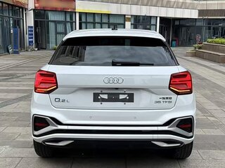 2022 Audi Q2 L 35 TFSI I Рестайлинг, белый, 1675000 рублей, вид 4