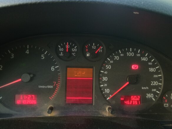 2000 Audi A6 II (C5), белый, 280000 рублей - вид 8