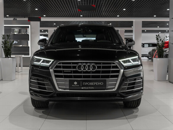 2020 Audi Q5 II (FY), чёрный, 3075000 рублей - вид 2