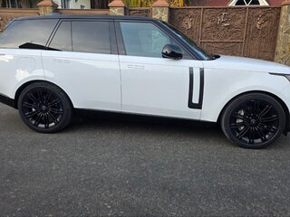 2022 Land Rover Range Rover P400 MHEV V, белый, 15500000 рублей, вид 3