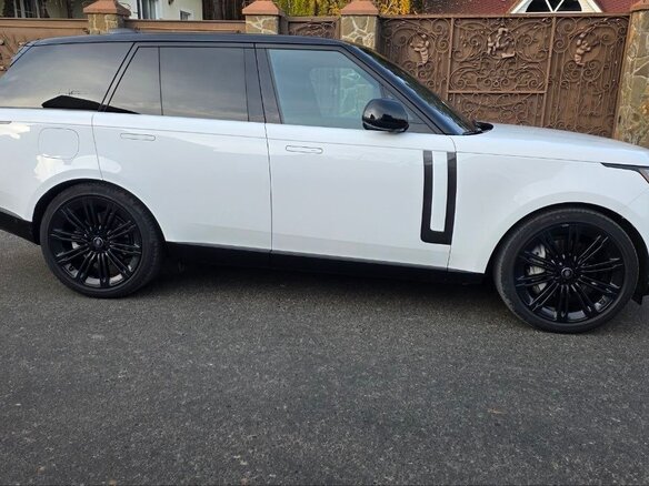 2022 Land Rover Range Rover P400 MHEV V, белый, 15500000 рублей - вид 2