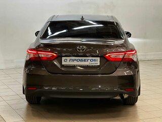 2021 Toyota Camry VIII (XV70), коричневый, 2940000 рублей, вид 3