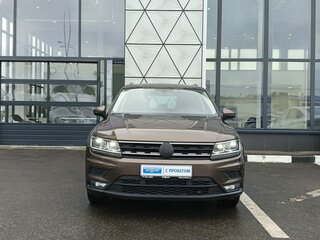 2017 Volkswagen Tiguan II, коричневый, 1769000 рублей, вид 2