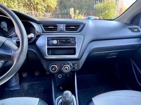 2012 Kia Rio III, белый, 600000 рублей, вид 5
