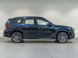 2026 BMW X1 Long 25Li xDrive III (U11/U12), чёрный, 5790000 рублей, вид 4