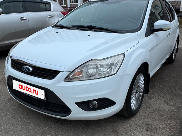 2011 Ford Focus II Рестайлинг, белый, 860000 рублей