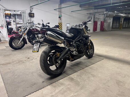 2009 Triumph Street Triple, чёрный, 450000 рублей, вид 4