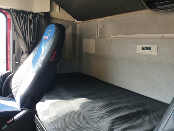 2016 Volvo FH, красный, 5672450 рублей - вид 10