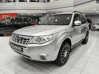2012 Subaru Forester III Рестайлинг, серебристый, 1299000 рублей, вид 1