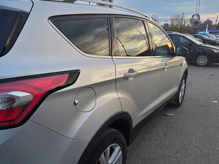 2019 Ford Kuga II Рестайлинг, серебристый, 2100000 рублей, вид 2