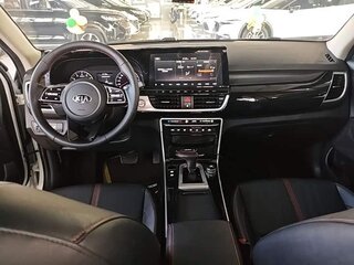 2020 Kia KX3, белый, 1610000 рублей, вид 3