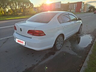 2013 Volkswagen Passat B7, белый, 1093000 рублей, вид 5