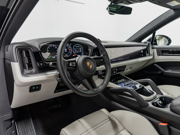 2025 Porsche Cayenne Coupé III Рестайлинг, чёрный, 17490000 рублей - вид 12