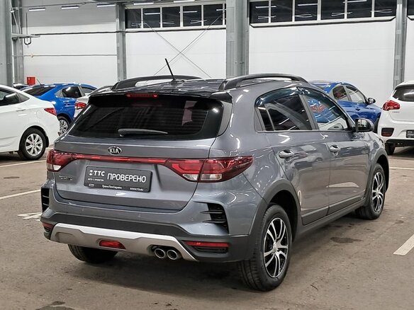 2021 Kia Rio X IV Рестайлинг, серый, 1700000 рублей - вид 4