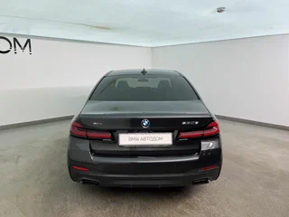 2023 BMW 5 серии 530d xDrive VII (G30/G31/G38) Рестайлинг, серый, 6950000 рублей, вид 4