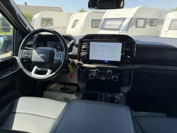2024 Ford F-150 Lobo XIV Рестайлинг, серебристый - вид 18