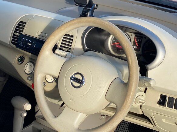 2005 Nissan March III (K12), красный - вид 2