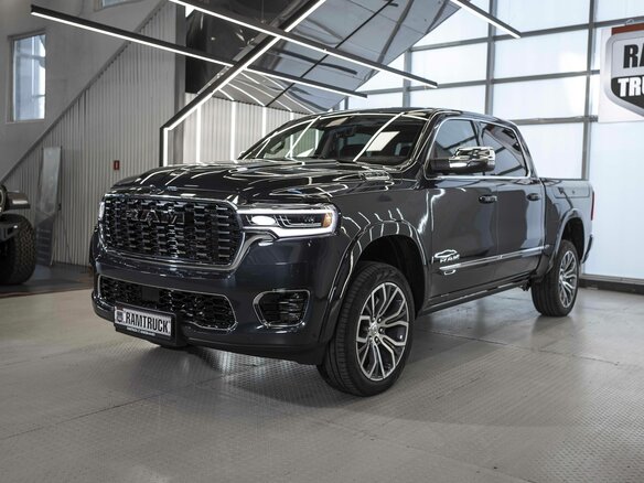 2026 Ram 1500 Crew Cab V Рестайлинг, синий, 9990000 рублей - вид 5