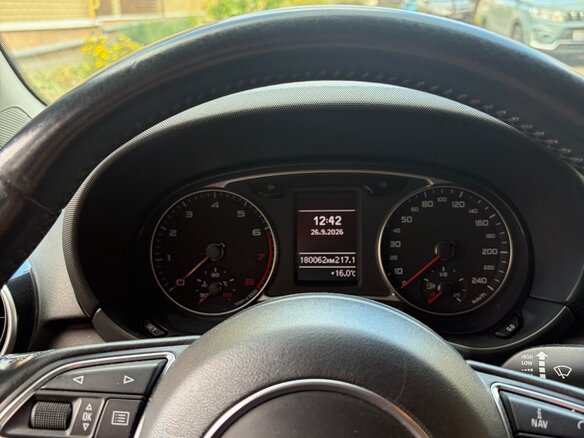 2014 Audi A1 I (8X), пурпурный - вид 7
