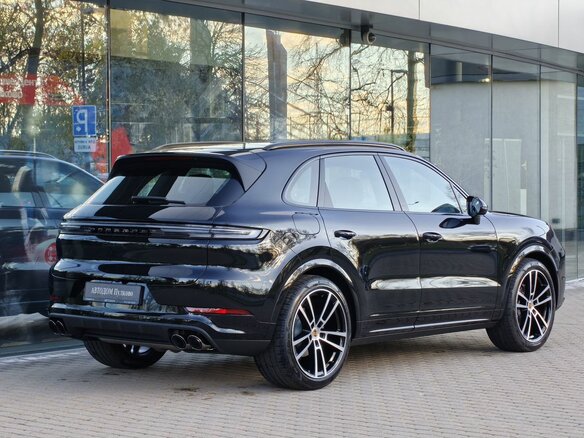 2026 Porsche Cayenne III Рестайлинг, чёрный, 20980000 рублей - вид 1