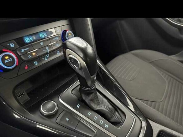 2018 Ford Focus III Рестайлинг, чёрный, 890000 рублей - вид 10
