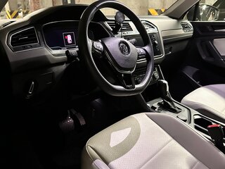 2019 Volkswagen Tiguan Allspace II, чёрный, 3000000 рублей, вид 5