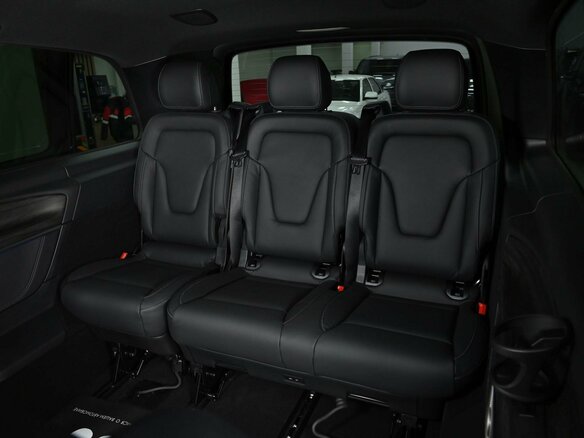 2026 Mercedes-Benz V-Класс Extra Long 300 d экстра длинный III (W447) Рестайлинг 2, чёрный, 13900000 рублей - вид 28