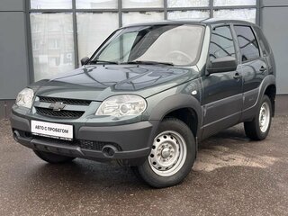 2018 Chevrolet Niva I Рестайлинг, зелёный, 700000 рублей, вид 1