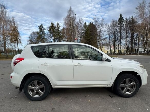 2012 Toyota RAV4 III (XA30) Рестайлинг, белый, 1380000 рублей - вид 1