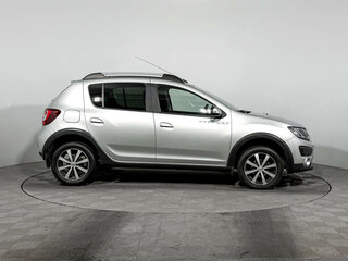 2018 Renault Sandero Stepway II, серый, 1378900 рублей, вид 4
