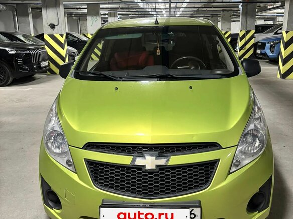 2013 Chevrolet Spark III, зелёный, 660000 рублей