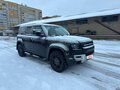2022 Land Rover Defender 110 II, чёрный - вид 2