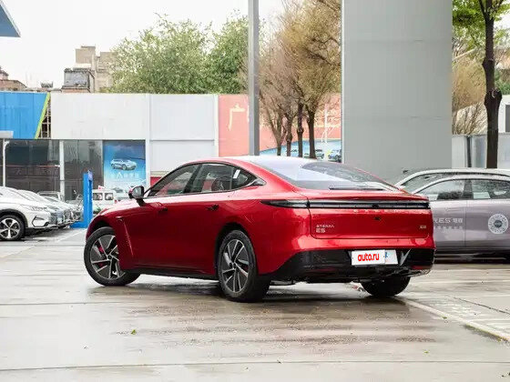 2026 Exeed Sterra ES, красный - вид 3