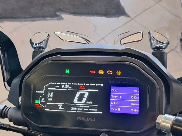 2026 Bajaj Dominar 400, чёрный, 480000 рублей - вид 3