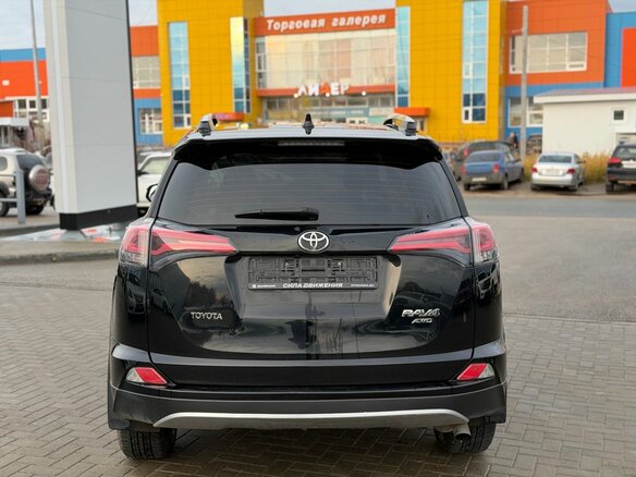 2018 Toyota RAV4 IV (XA40) Рестайлинг, чёрный, 2900000 рублей - вид 5