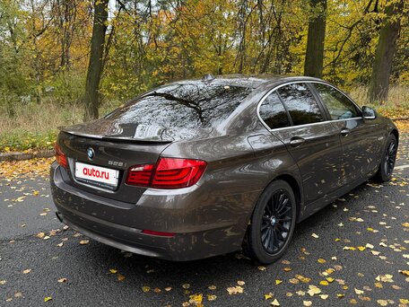 2011 BMW 5 серии 528i VI (F10/F11/F07), коричневый, 1480000 рублей, вид 3