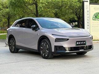 2026 Xpeng G7 I Рестайлинг, серебристый, 3950700 рублей, вид 3