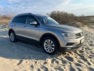 2017 Volkswagen Tiguan II, серебристый, 2120000 рублей, вид 1