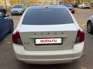 2011 Volvo S40 II Рестайлинг, белый, 850000 рублей, вид 5
