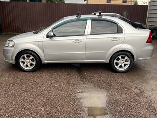 2006 Chevrolet Aveo I Рестайлинг, серебристый, 290000 рублей, вид 3