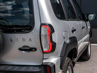 2026 Lada (ВАЗ) Niva Travel I Рестайлинг, серебристый, 1732000 рублей, вид 2