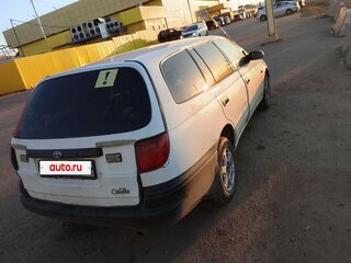 2002 Toyota Caldina I, белый, 310000 рублей, вид 1