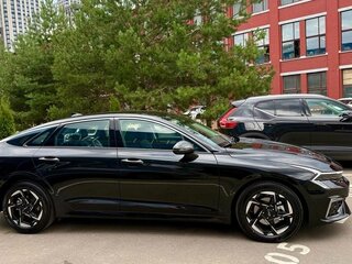 2026 Kia K5 III Рестайлинг, чёрный, 4690000 рублей, вид 4
