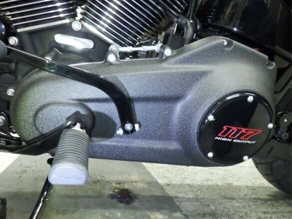 2026 Harley-Davidson Low Rider ST, чёрный - вид 12